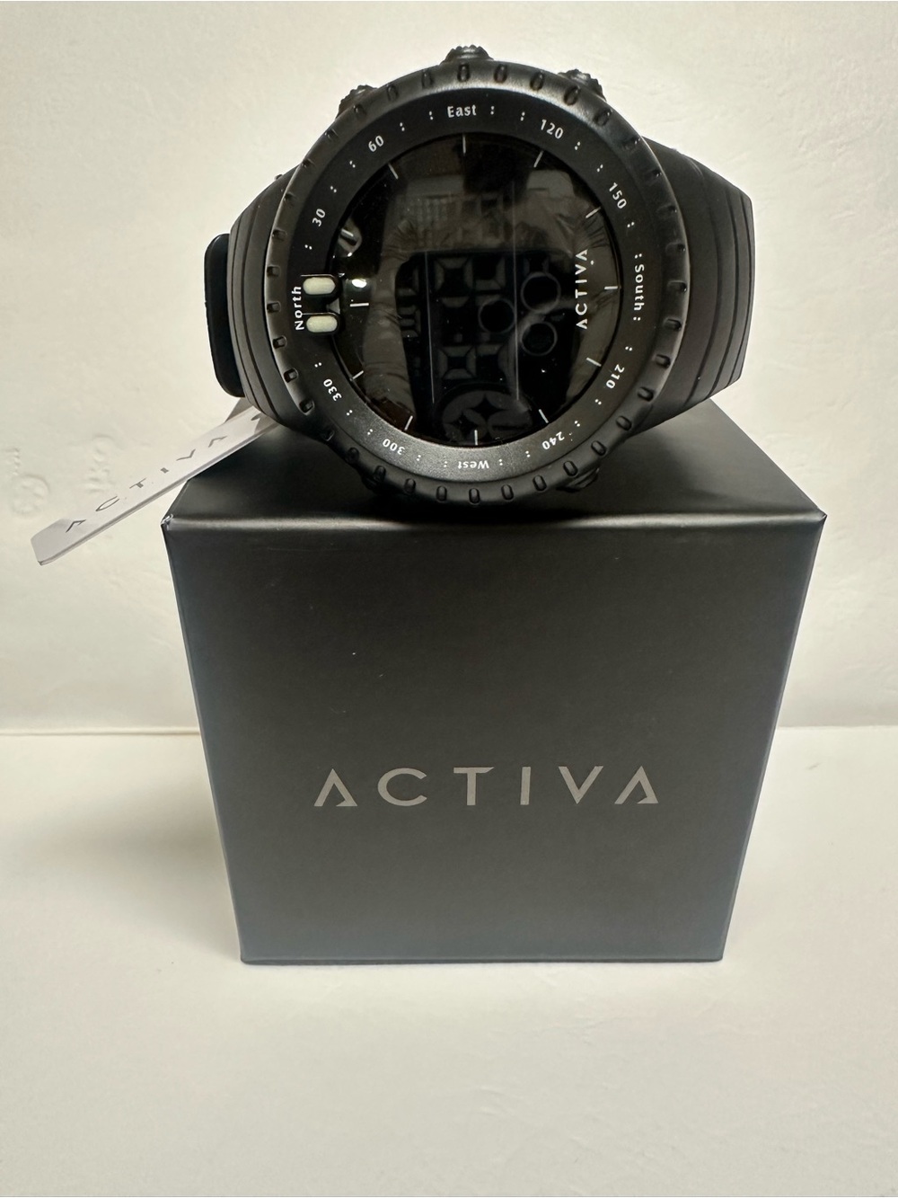 Activa Odyssey X Invicta Men’s Digital Watch - Picture 3 of 4